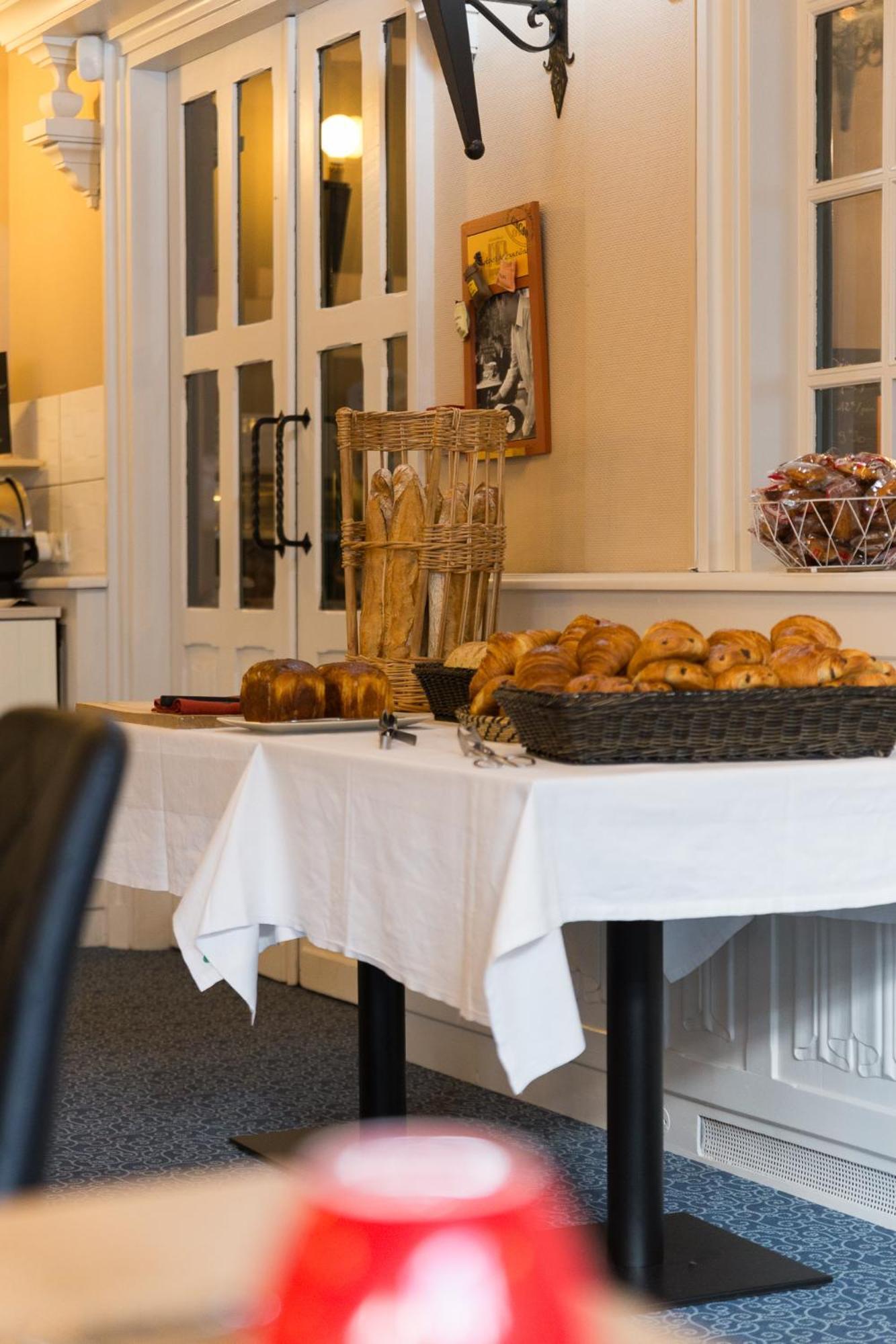 Hotel Restaurant Du Chateau Josselin Dış mekan fotoğraf