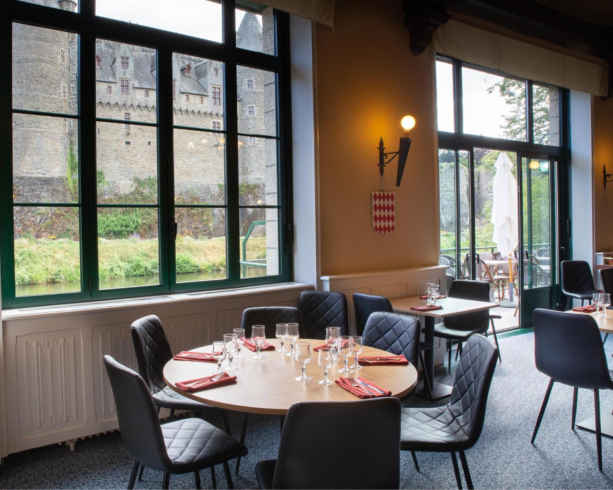 Hotel Restaurant Du Chateau Josselin Dış mekan fotoğraf