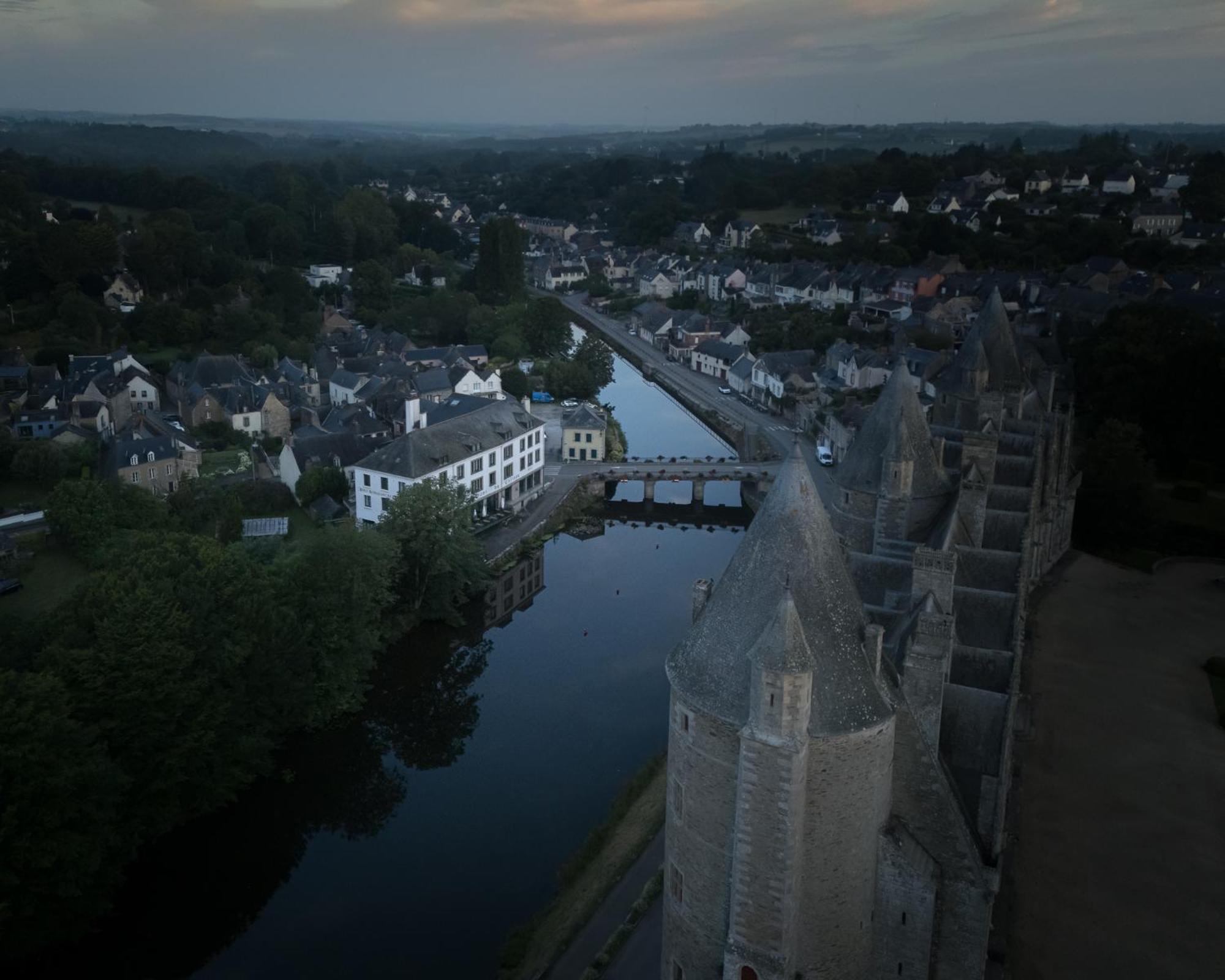 Hotel Restaurant Du Chateau Josselin Dış mekan fotoğraf